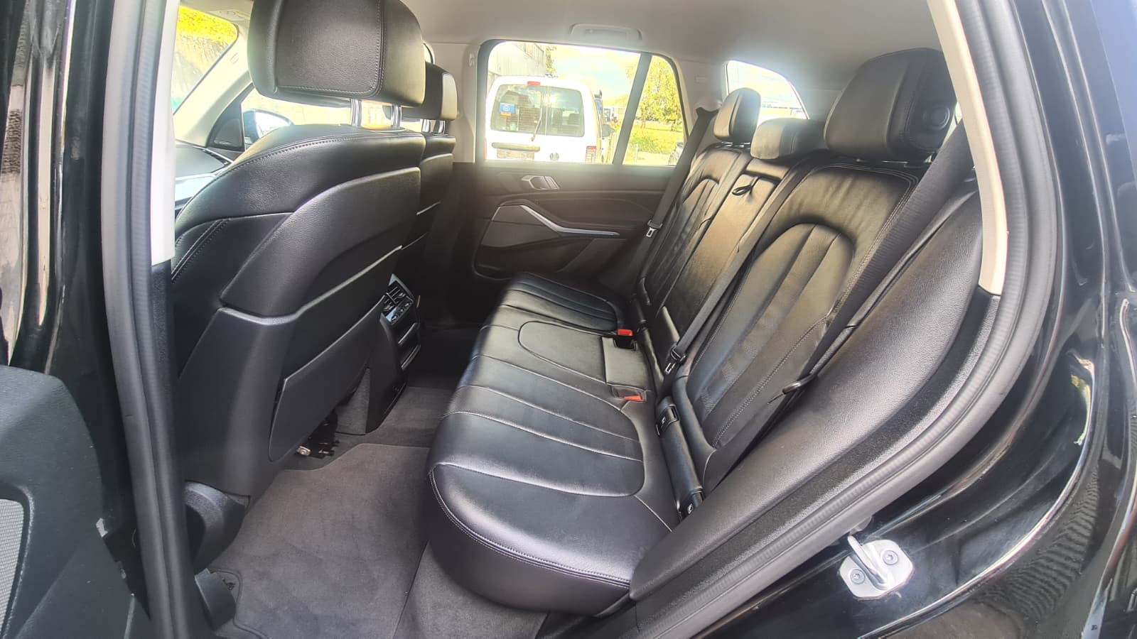 BMW X5 xDrive45e Steptronic ** Sportsitze im Leder ** GR.Navi ** Parkhilfe v+h mit RF-Kamera ** 19" Aluräder **-image-22