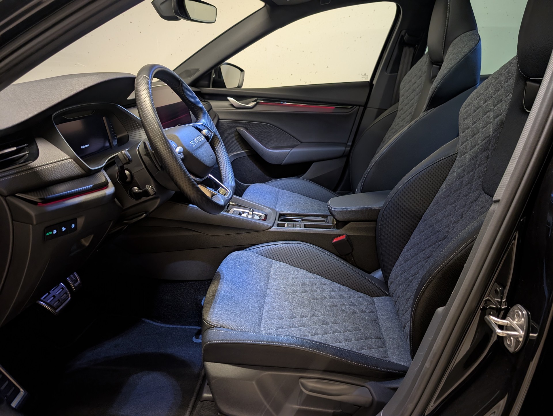 SKODA Octavia Combi 1.5 eTSI DSG Sportline | 5J Garantie-image-8