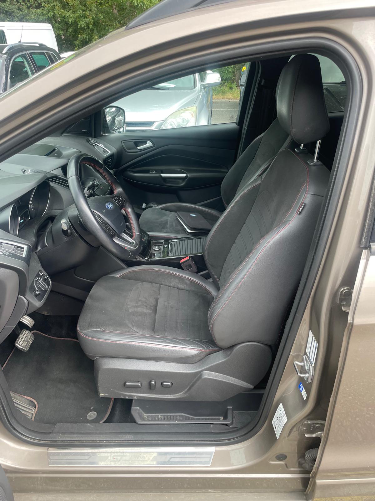 FORD Kuga 2.0 SCTi Vignale 4WD Automatic-image-5