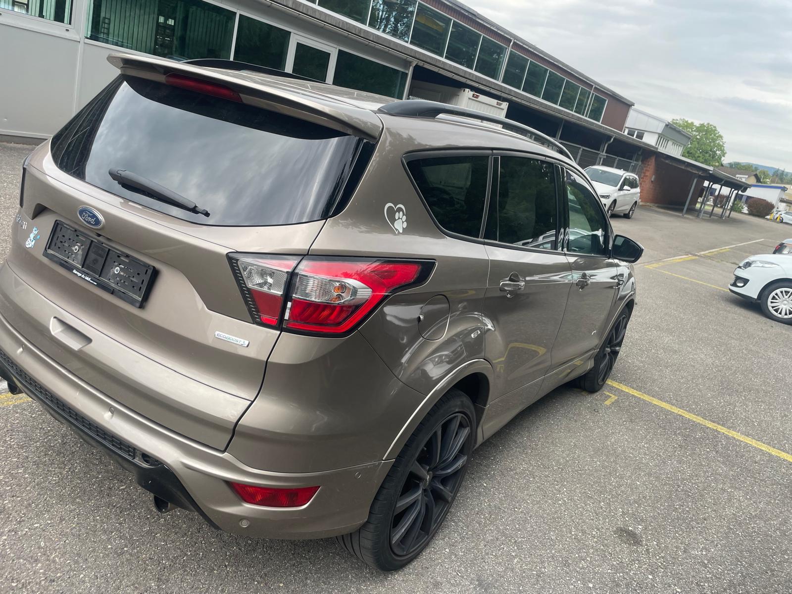 FORD Kuga 2.0 SCTi Vignale 4WD Automatic-image-10