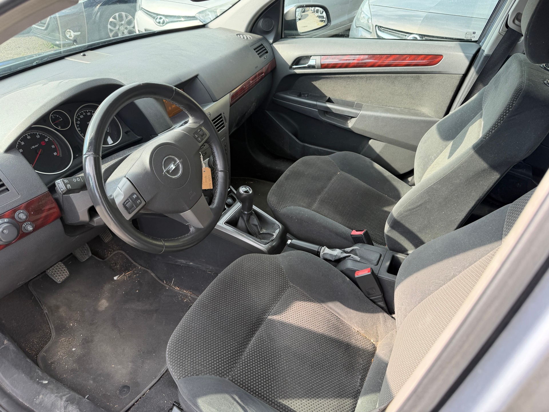 OPEL Astra Caravan 1.8i 16V Elegance-image-5