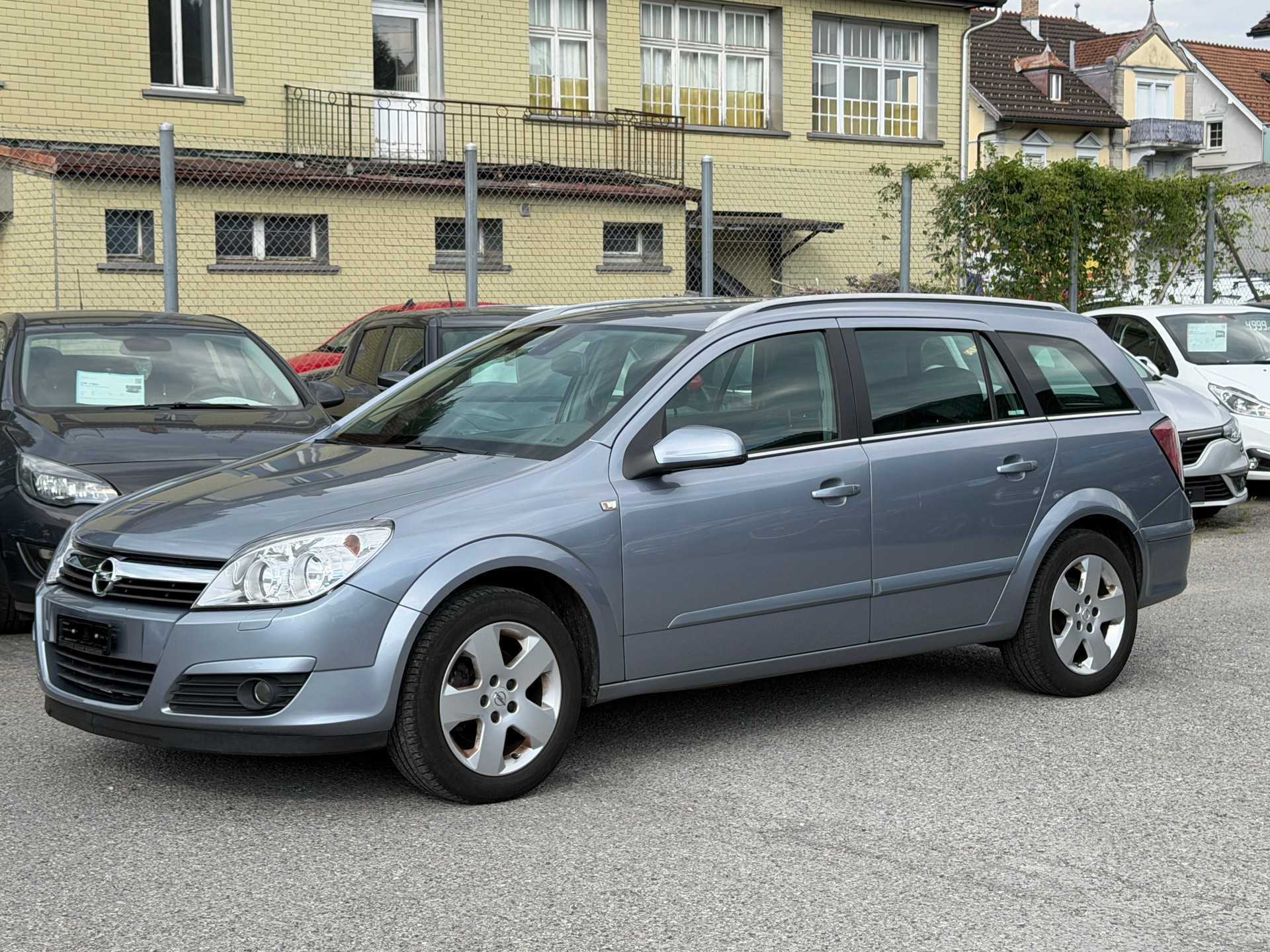 OPEL Astra Caravan 1.8i 16V Elegance-image-2