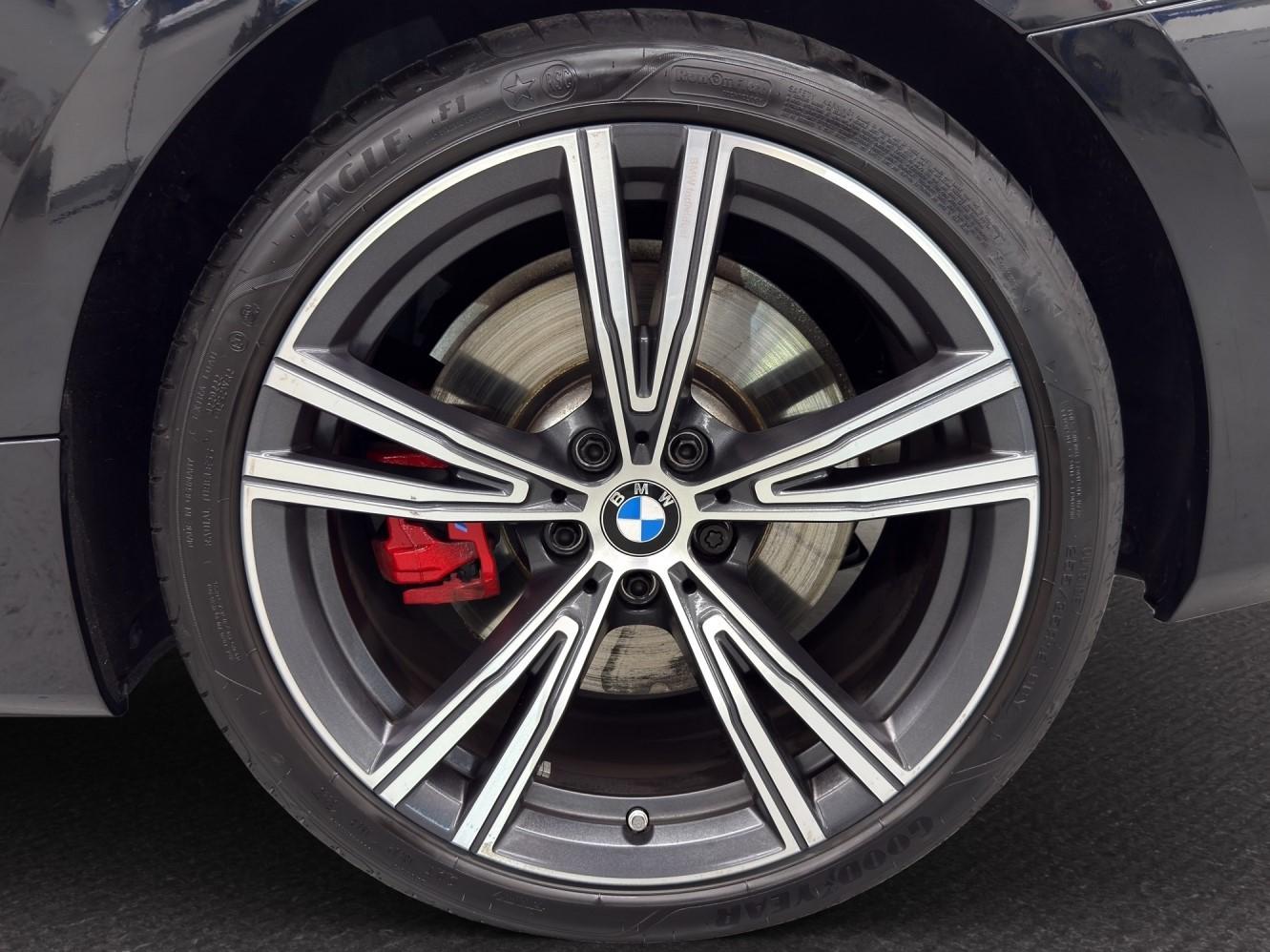BMW M440i xDrive Cabrio M SPORT-image-11