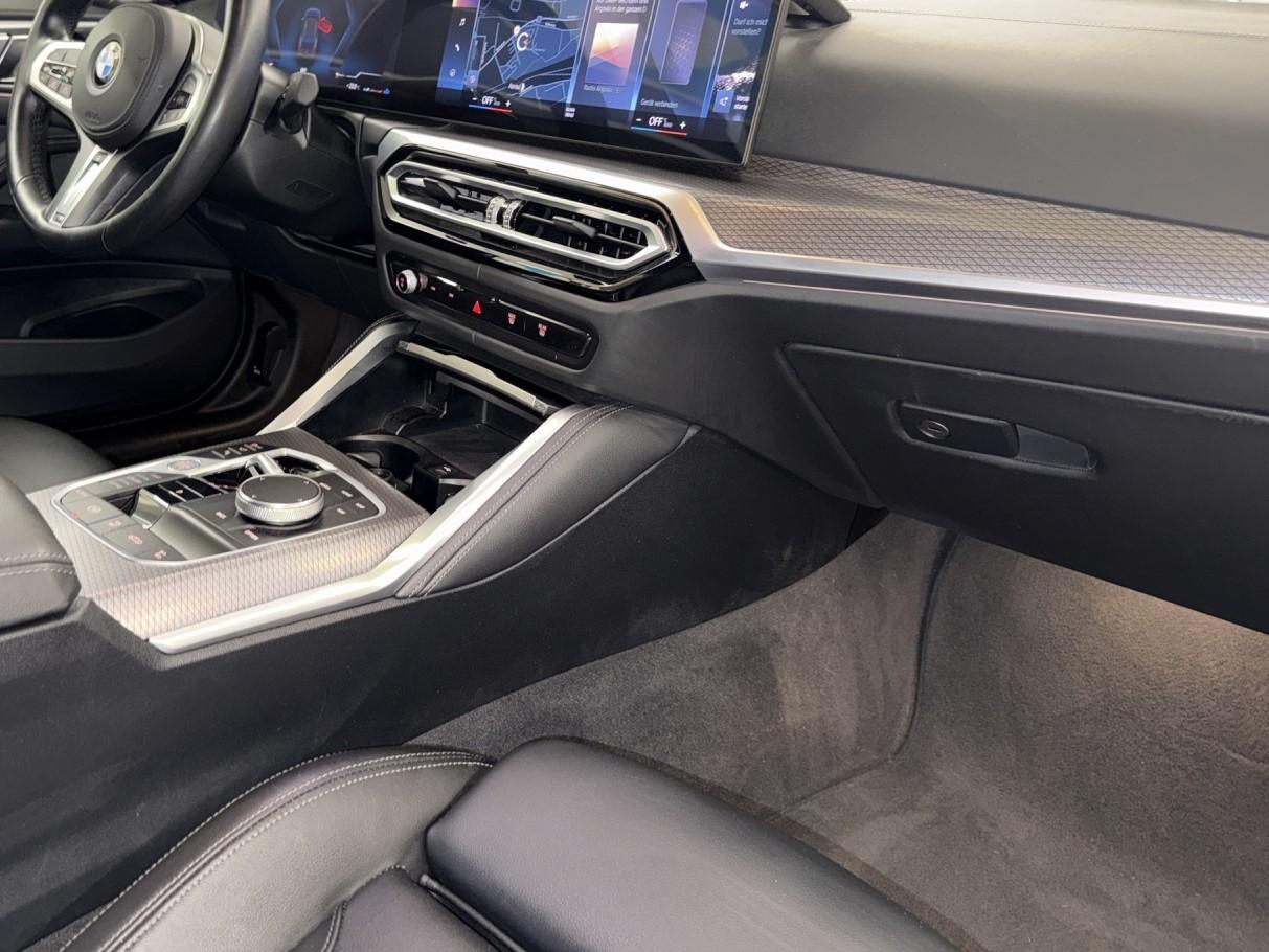BMW M440i xDrive Cabrio M SPORT-image-17