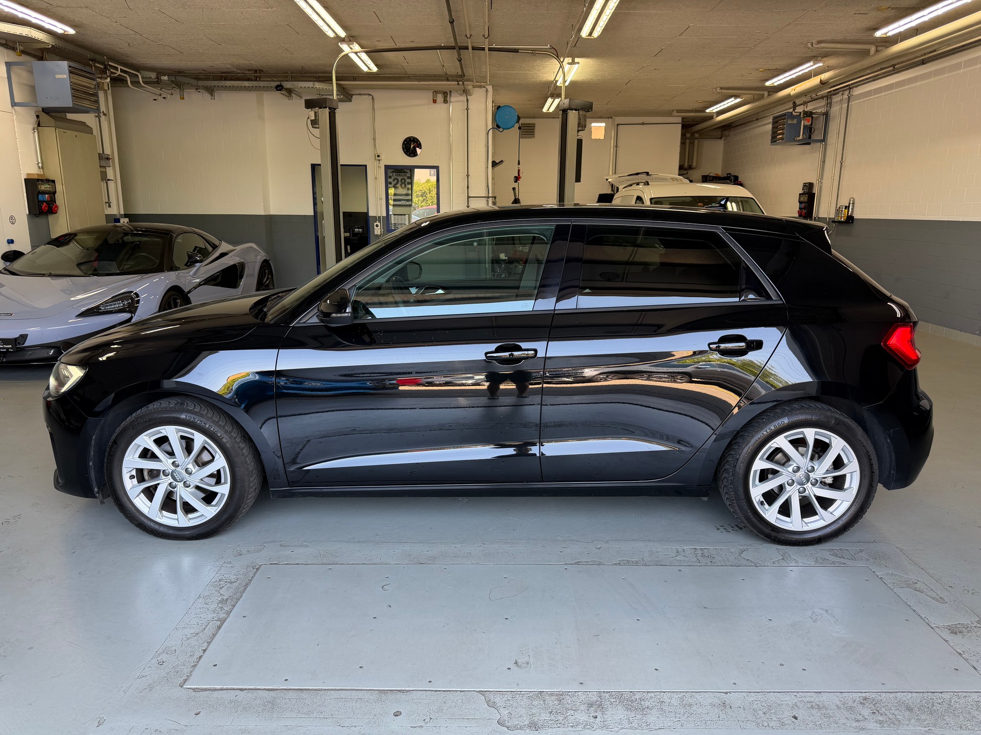 AUDI A1 Sportback 30 TFSI advanced S-tronic-image-0