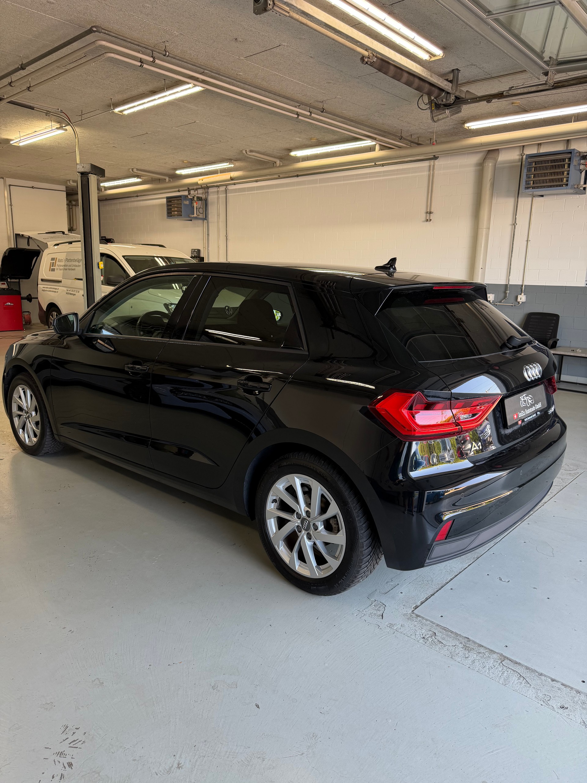AUDI A1 Sportback 30 TFSI advanced S-tronic-image-6