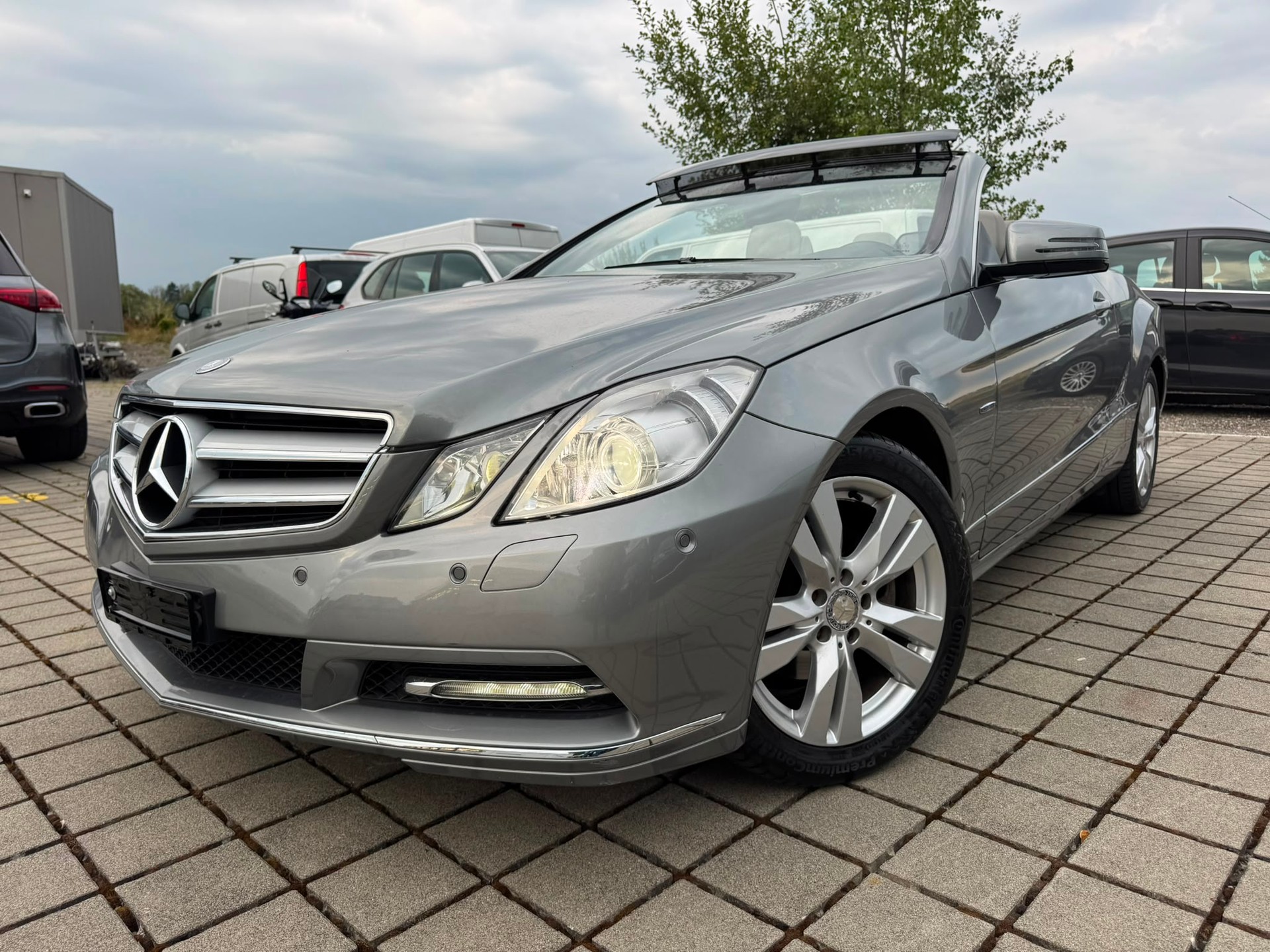 MERCEDES-BENZ E 200 CGI BlueEfficiency 7G-Tronic-image-0