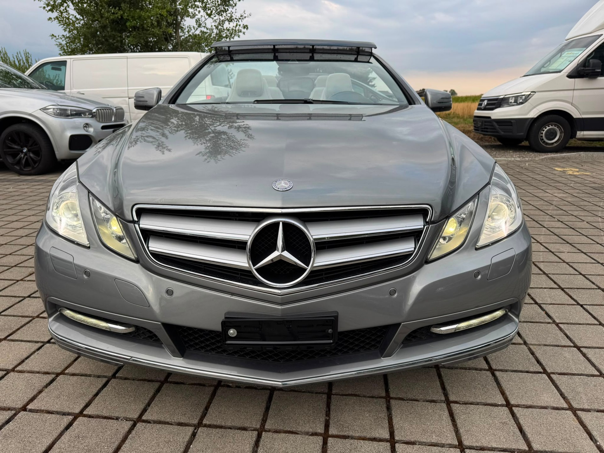 MERCEDES-BENZ E 200 CGI BlueEfficiency 7G-Tronic-image-1
