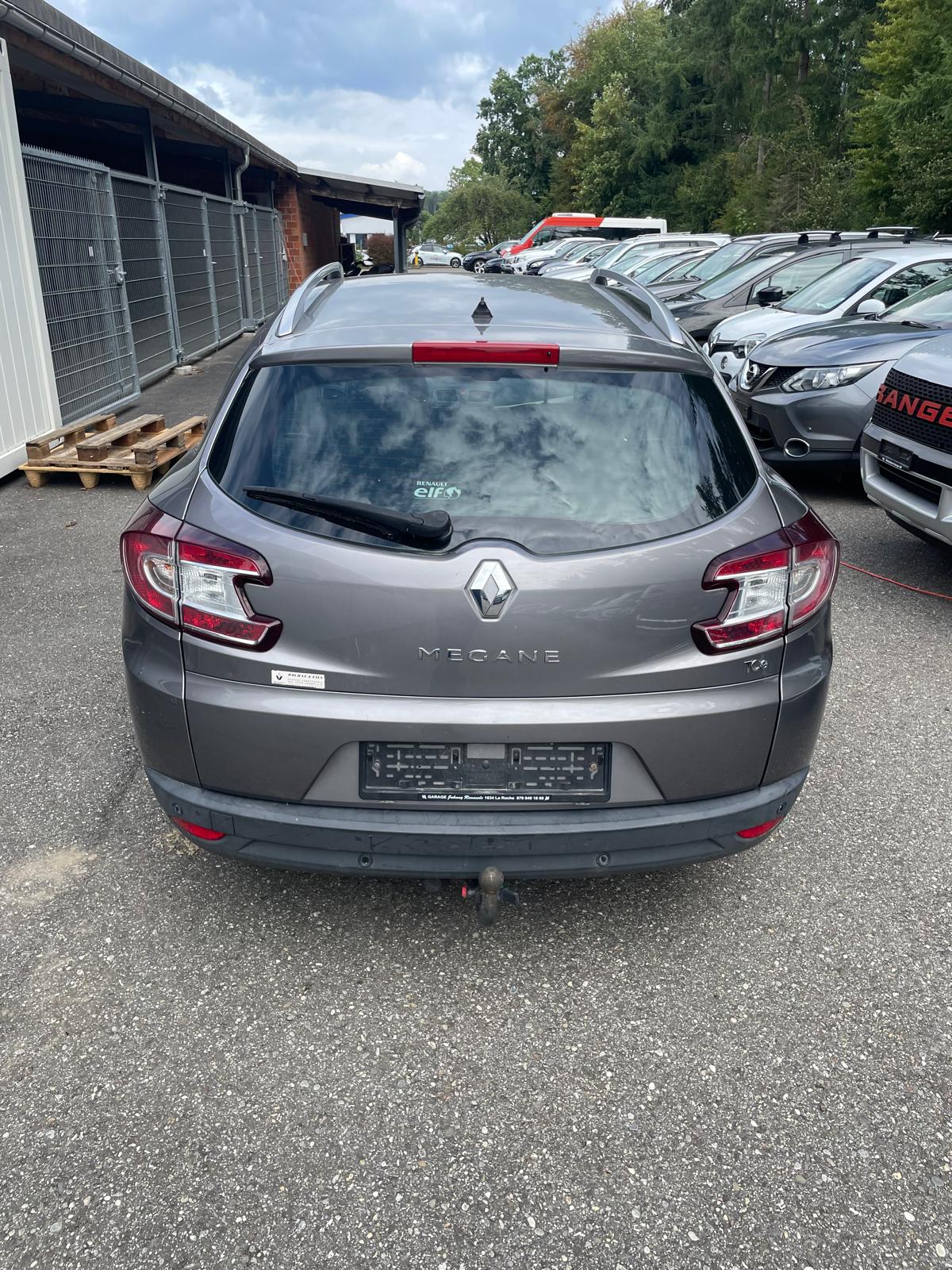RENAULT Mégane Grandtour 1.4 16V Turbo Dynamique-image-10