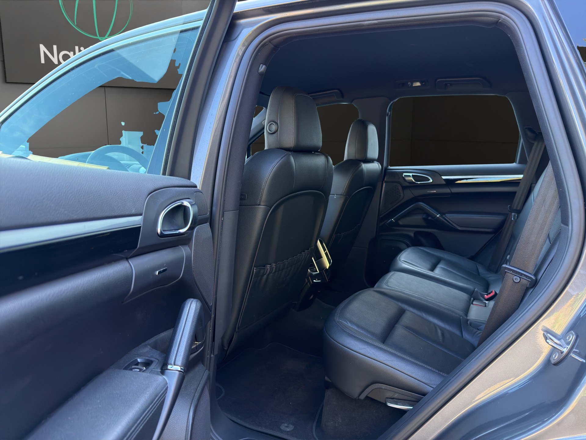 PORSCHE Cayenne Diesel-image-9