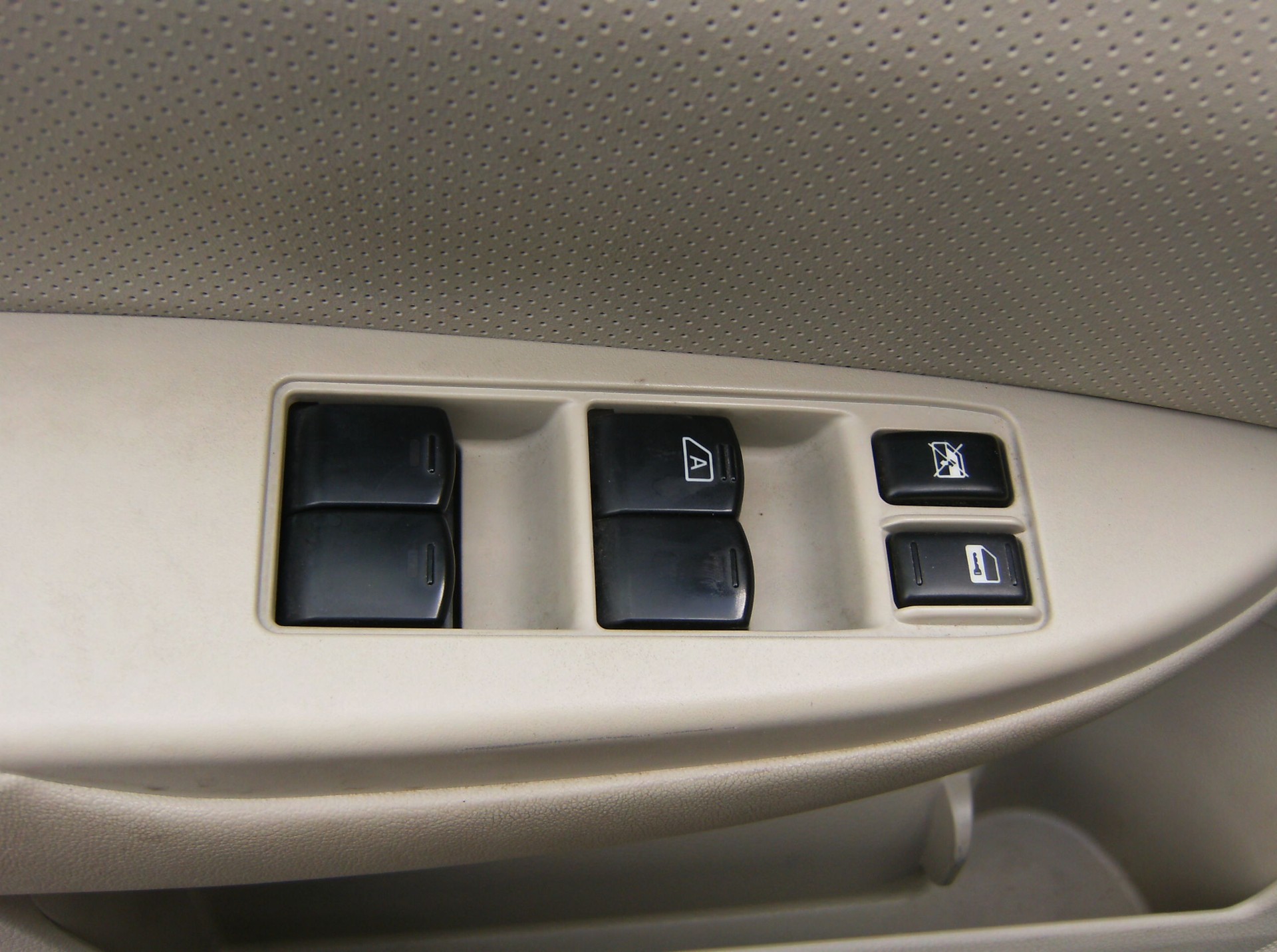 SUBARU Outback 2.5i Limited AWD Lineartronic-image-9