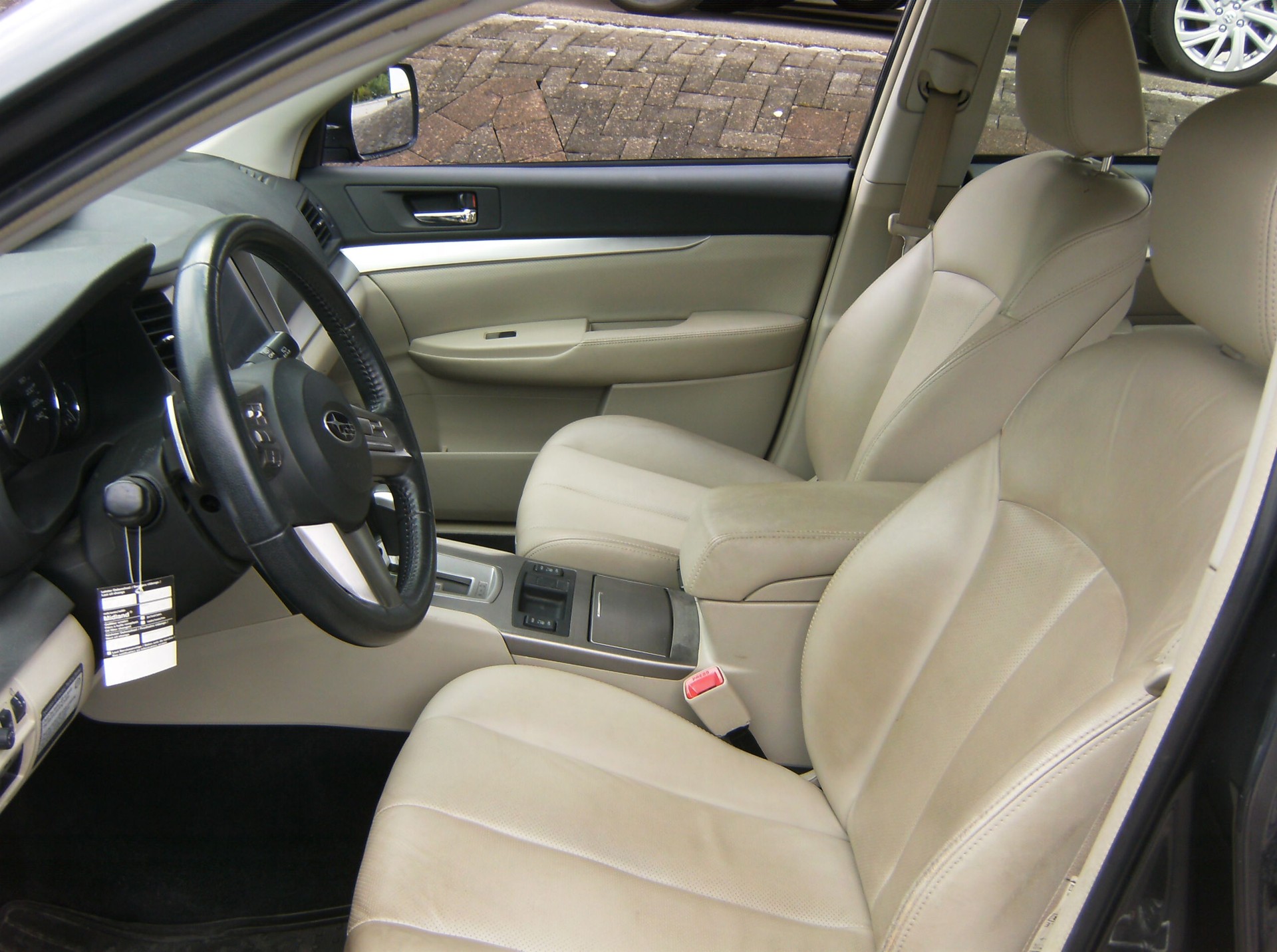 SUBARU Outback 2.5i Limited AWD Lineartronic-image-8