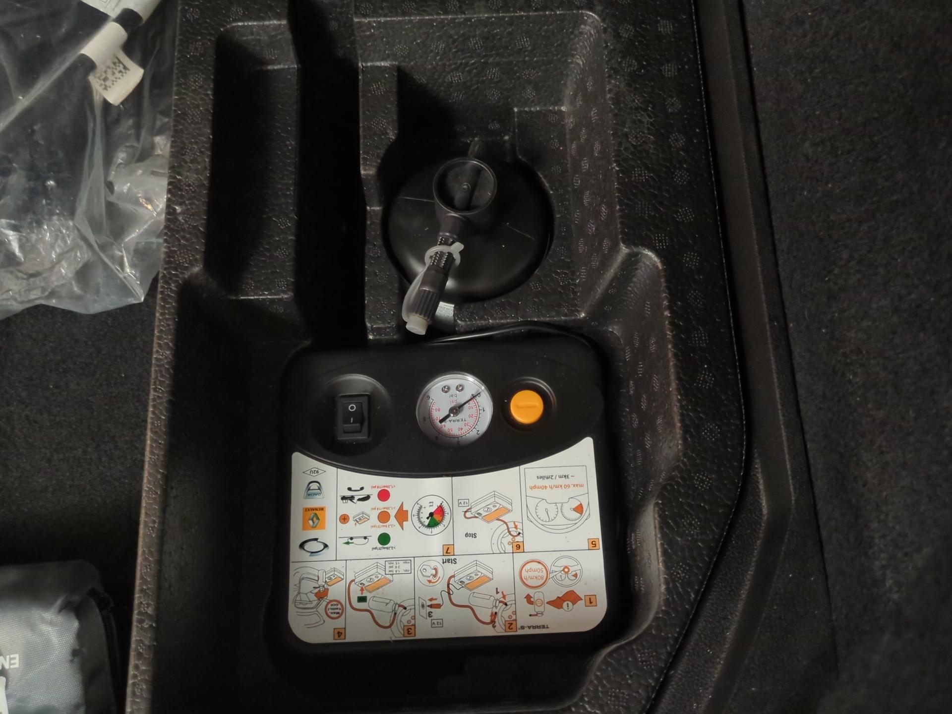 RENAULT Captur 1.6 E-Tech 160 Intens DHT-image-21