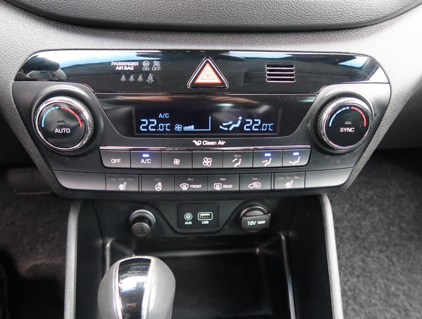 HYUNDAI Tucson 2.0 CRDI Vertex4WD / Appeler le +41/79.675.61.43-image-7