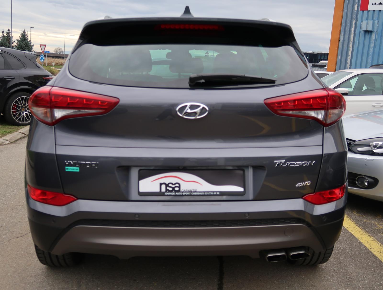 HYUNDAI Tucson 2.0 CRDI Vertex4WD / Appeler le +41/79.675.61.43-image-2