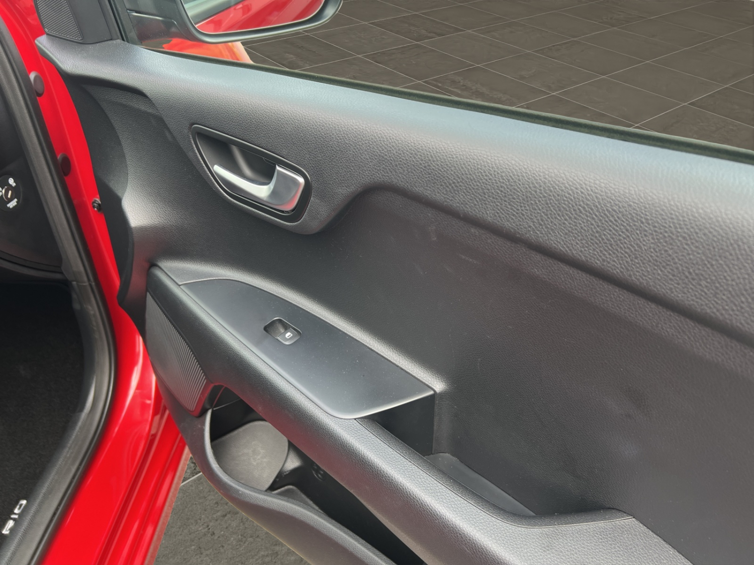 KIA Rio 1.4 CVVT Swiss City Line-image-18