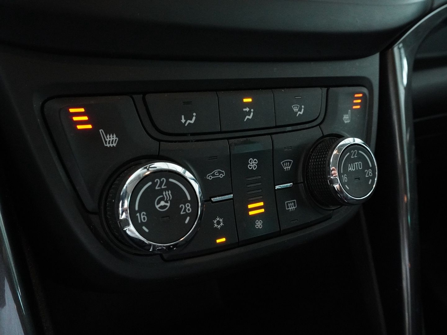 OPEL Zafira 2.0 CDTi Excellence Automatic-image-8