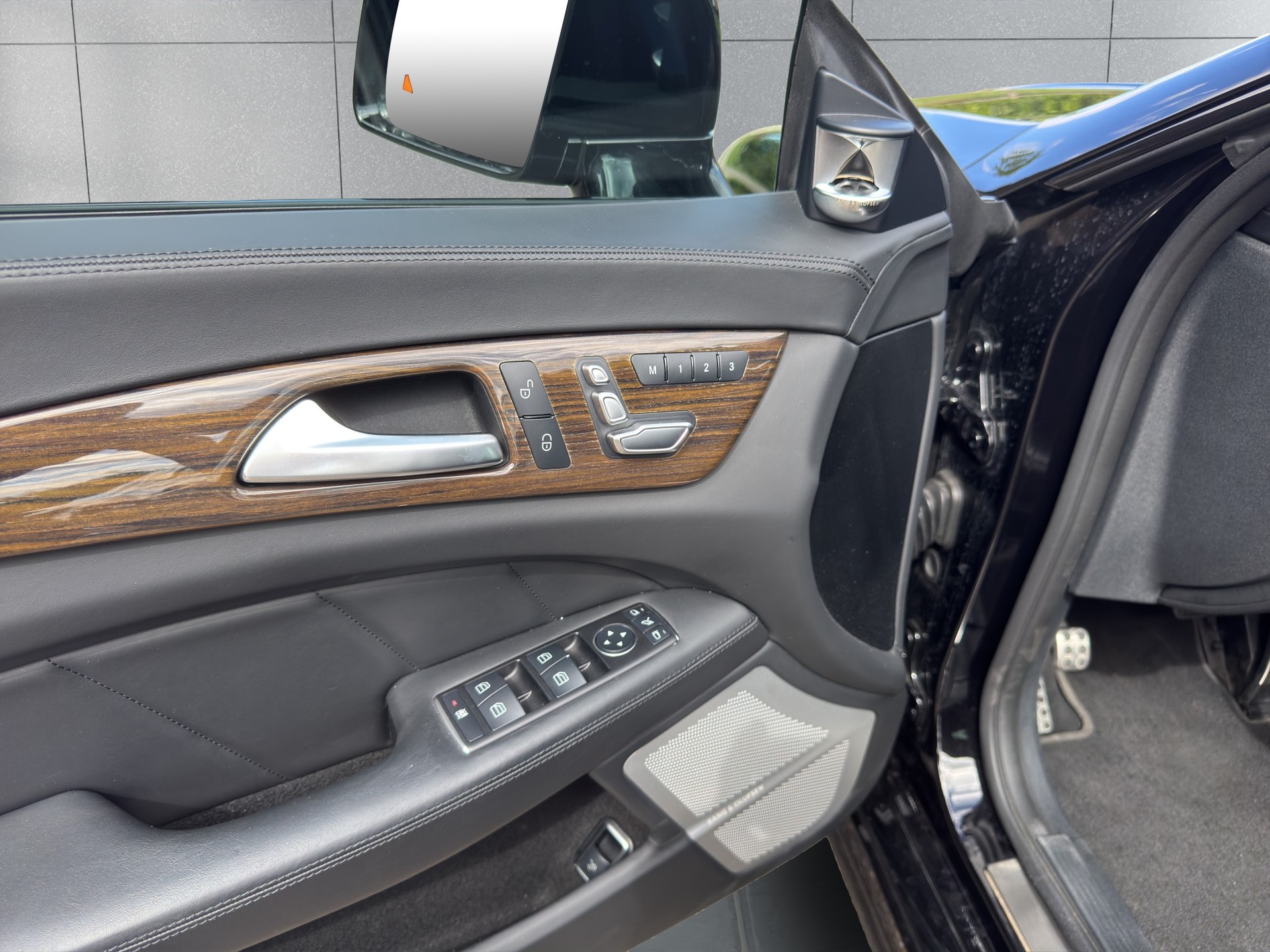 MERCEDES-BENZ CLS 63 AMG 4Matic Speedshift MCT-image-12