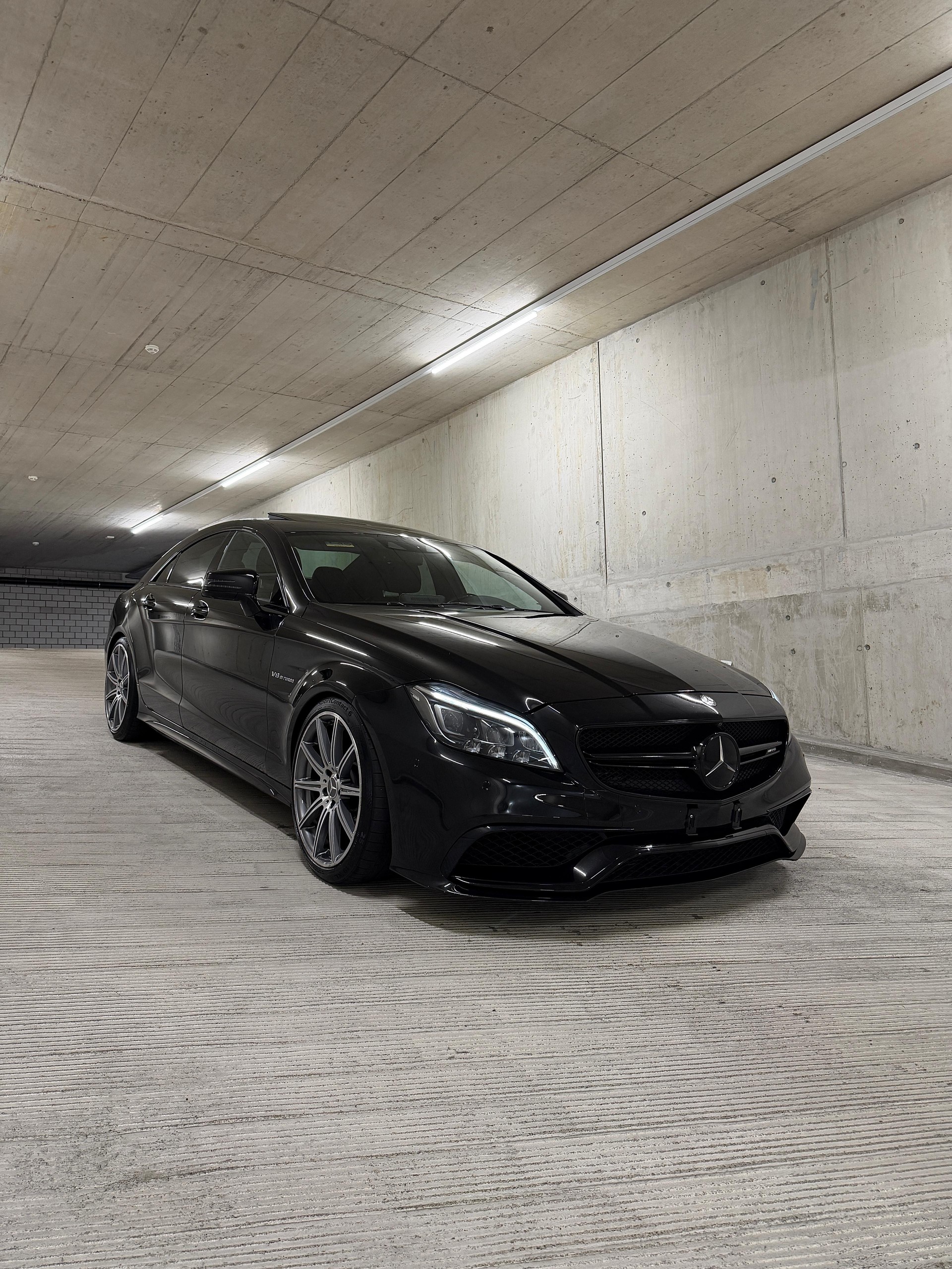 MERCEDES-BENZ CLS 63 AMG 4Matic Speedshift MCT-image-2