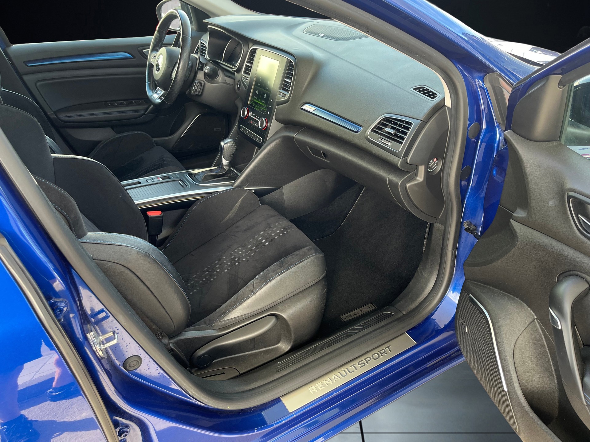 RENAULT Mégane 1.6 16V Turbo GT EDC-image-9