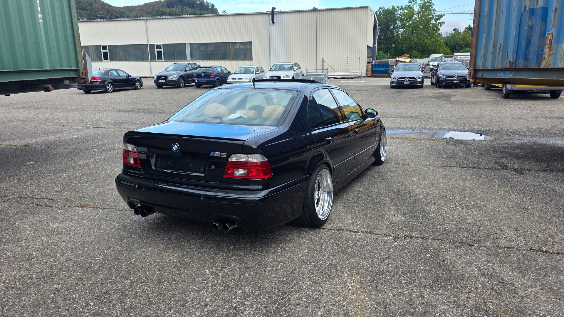BMW M5-image-4
