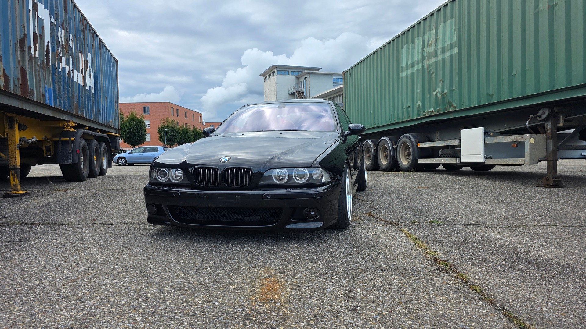 BMW M5-image-1