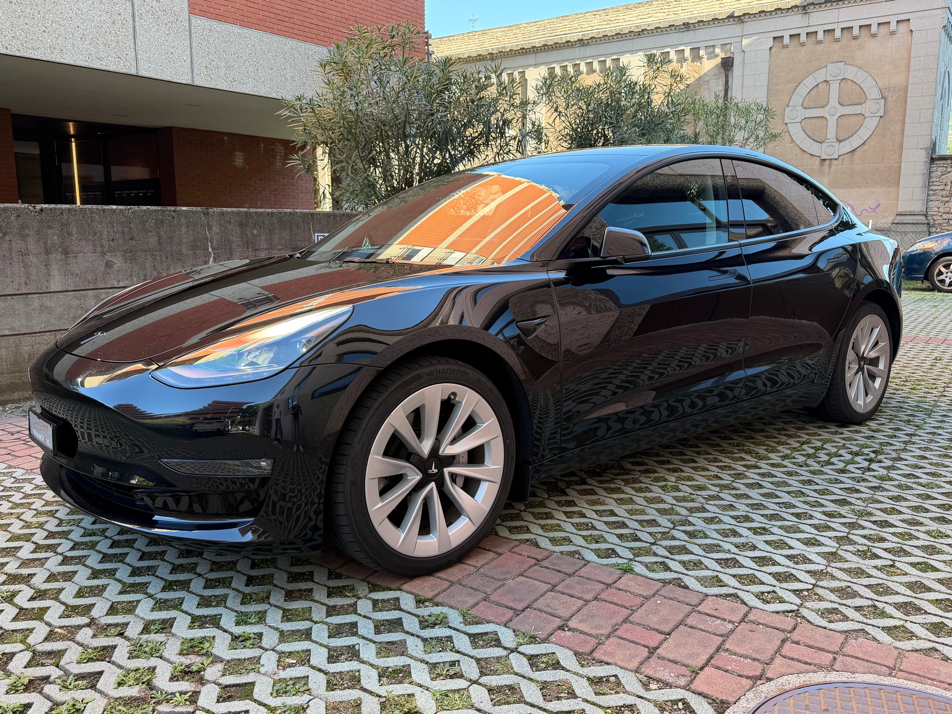 TESLA Model 3 Long Range Dual Motor AWD-image-1