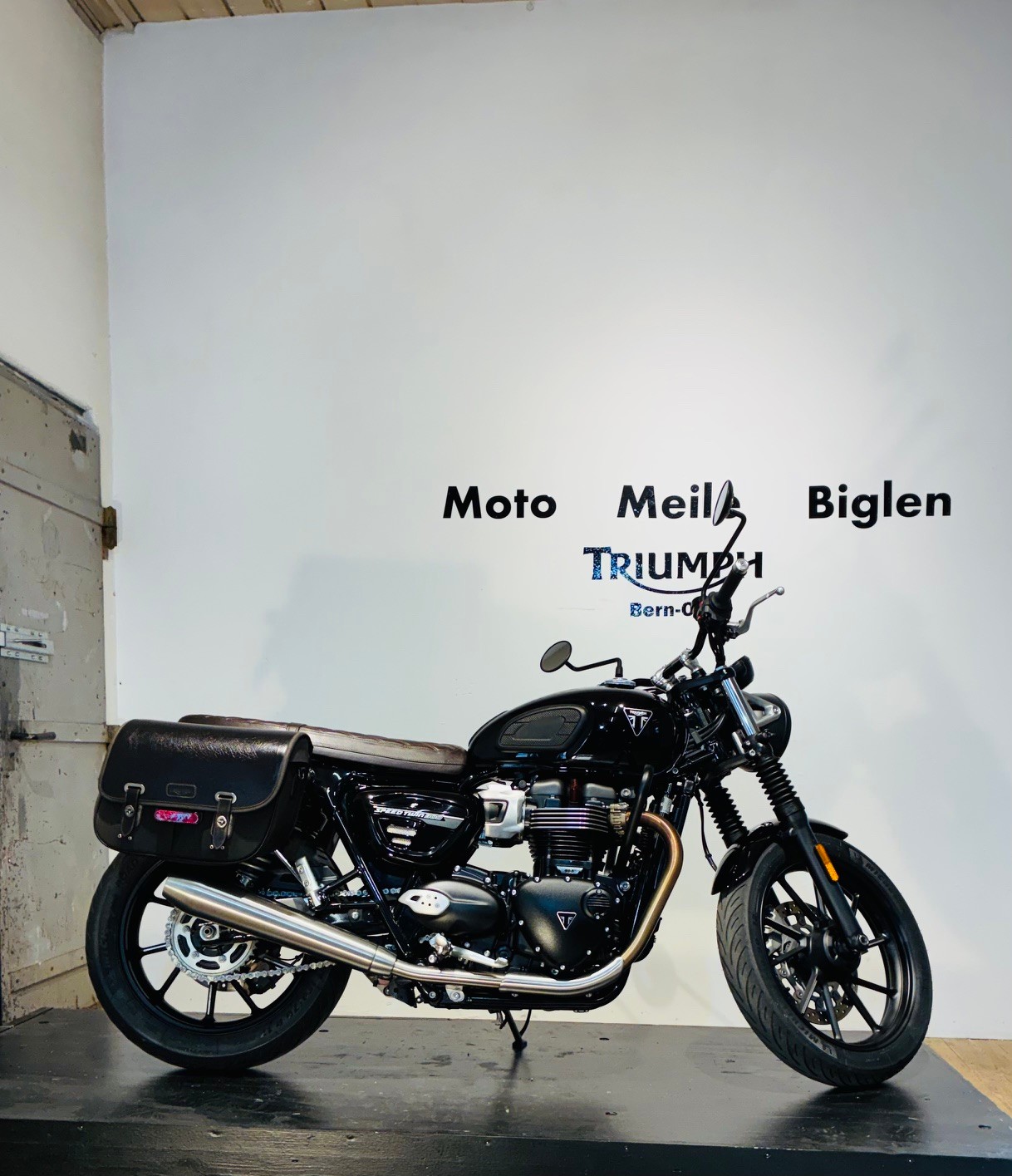 TRIUMPH Speed Twin 900 (35kW)-showroom-element-3