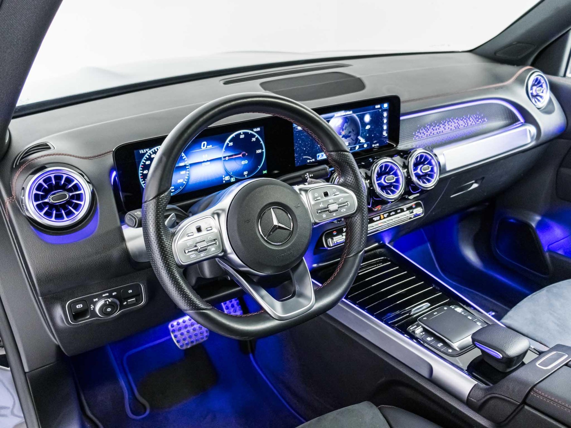 MERCEDES-BENZ EQB 300 4MATIC-image-9