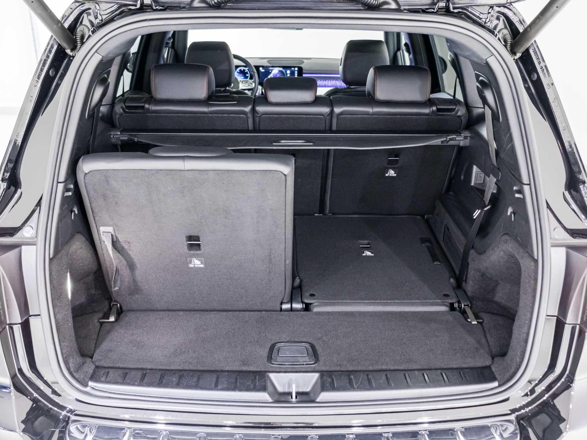 MERCEDES-BENZ EQB 300 4MATIC-image-13