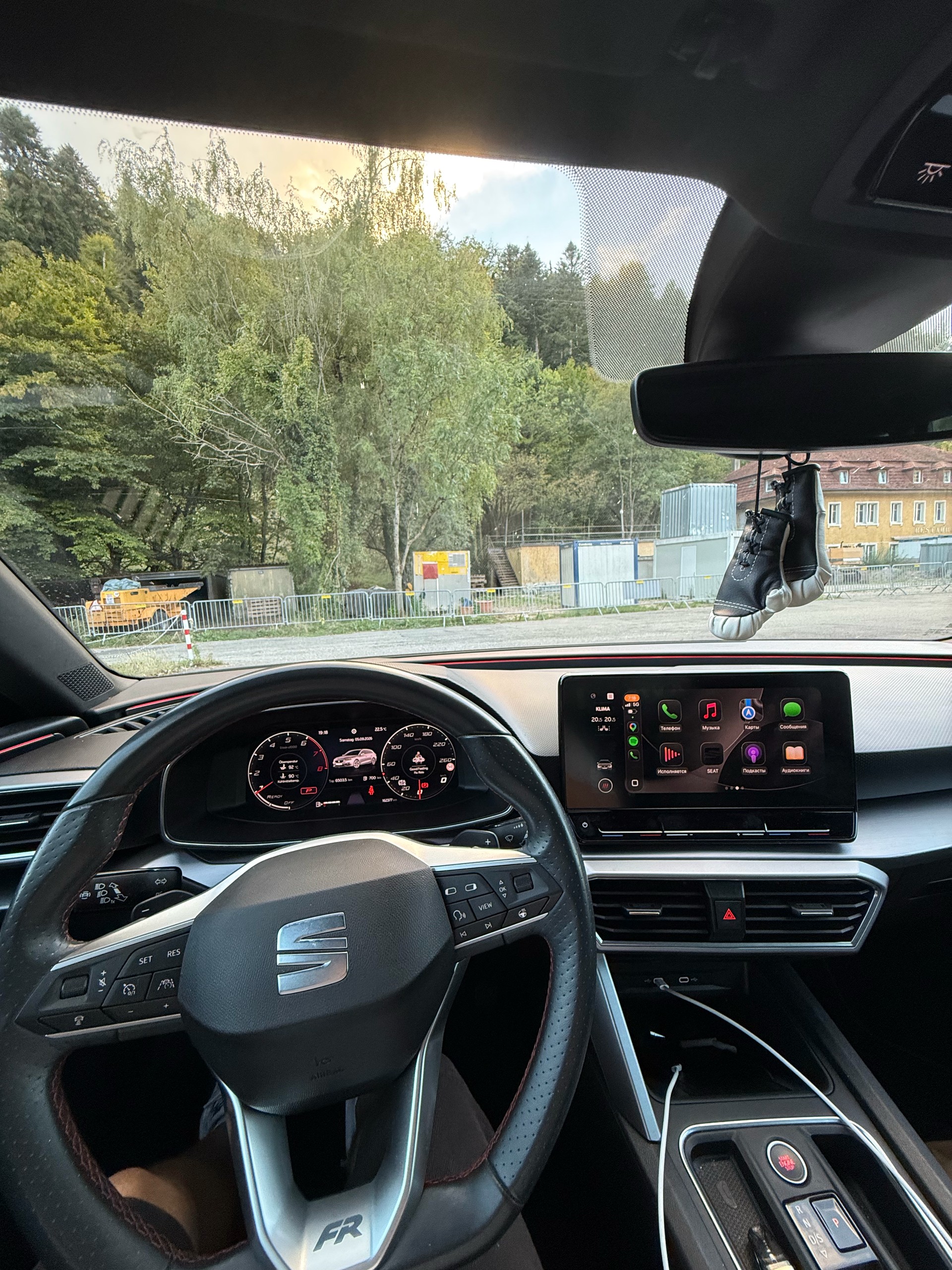 SEAT 1.5 eTSI 150 Hola FR DSG-image-2