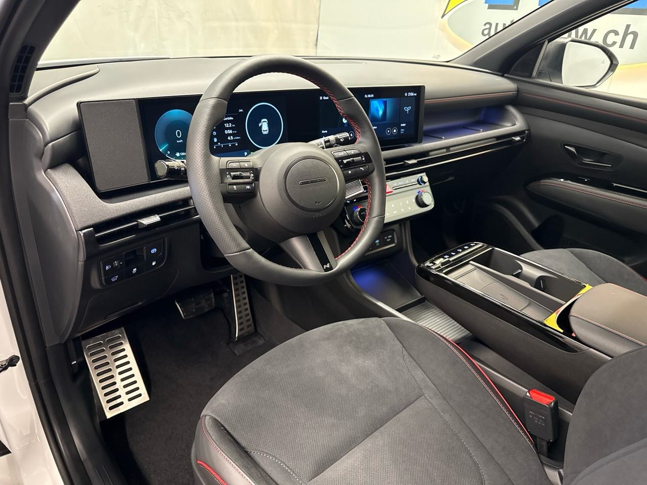 HYUNDAI Tucson 1.6 TGDI PHEV N-Line Black 4WD 288PS-image-2