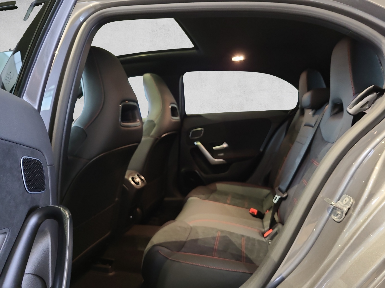MERCEDES-BENZ A 250 AMG 4M W177-image-2