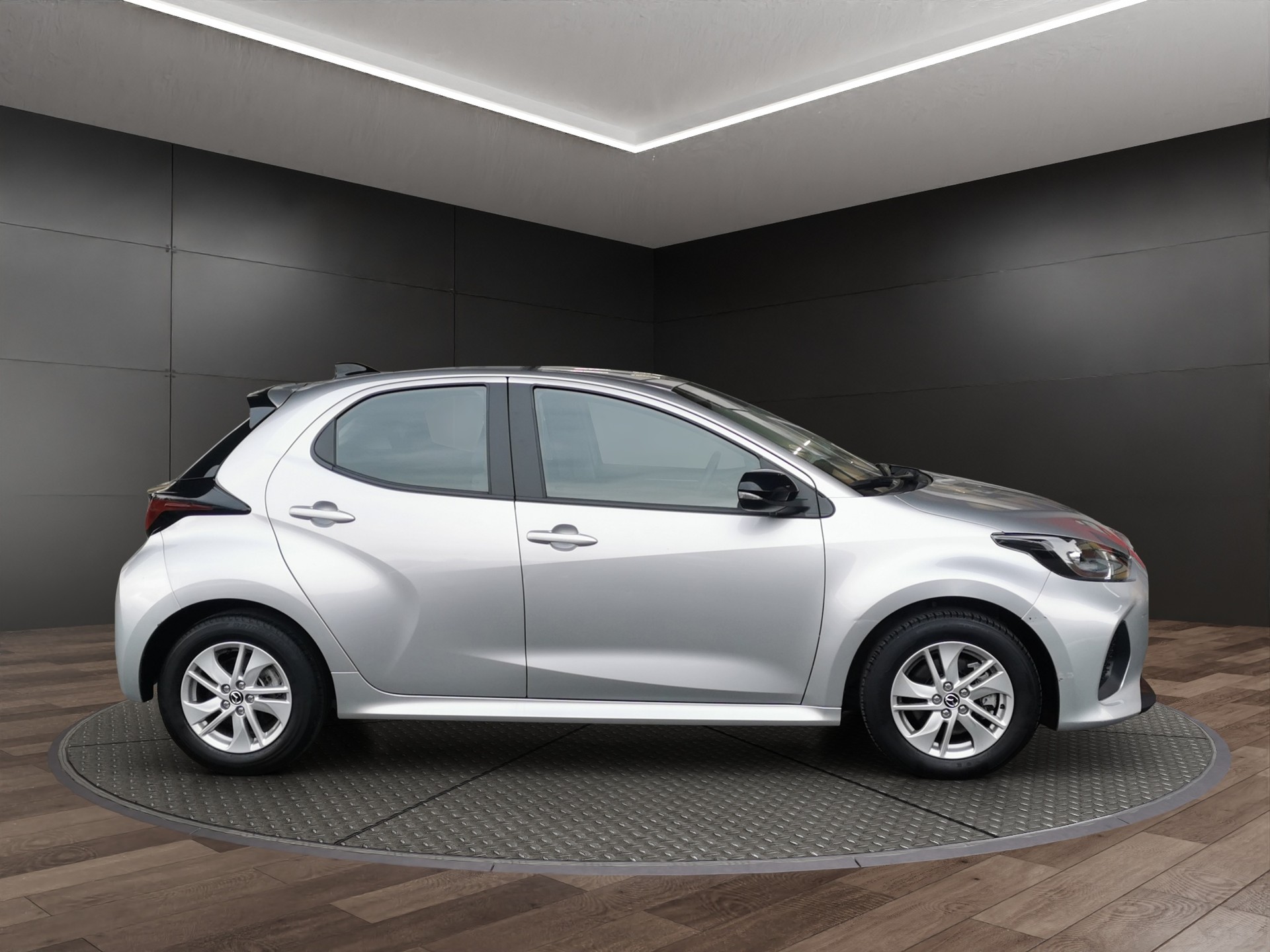 MAZDA 2 Hybrid Centre-line-image-4