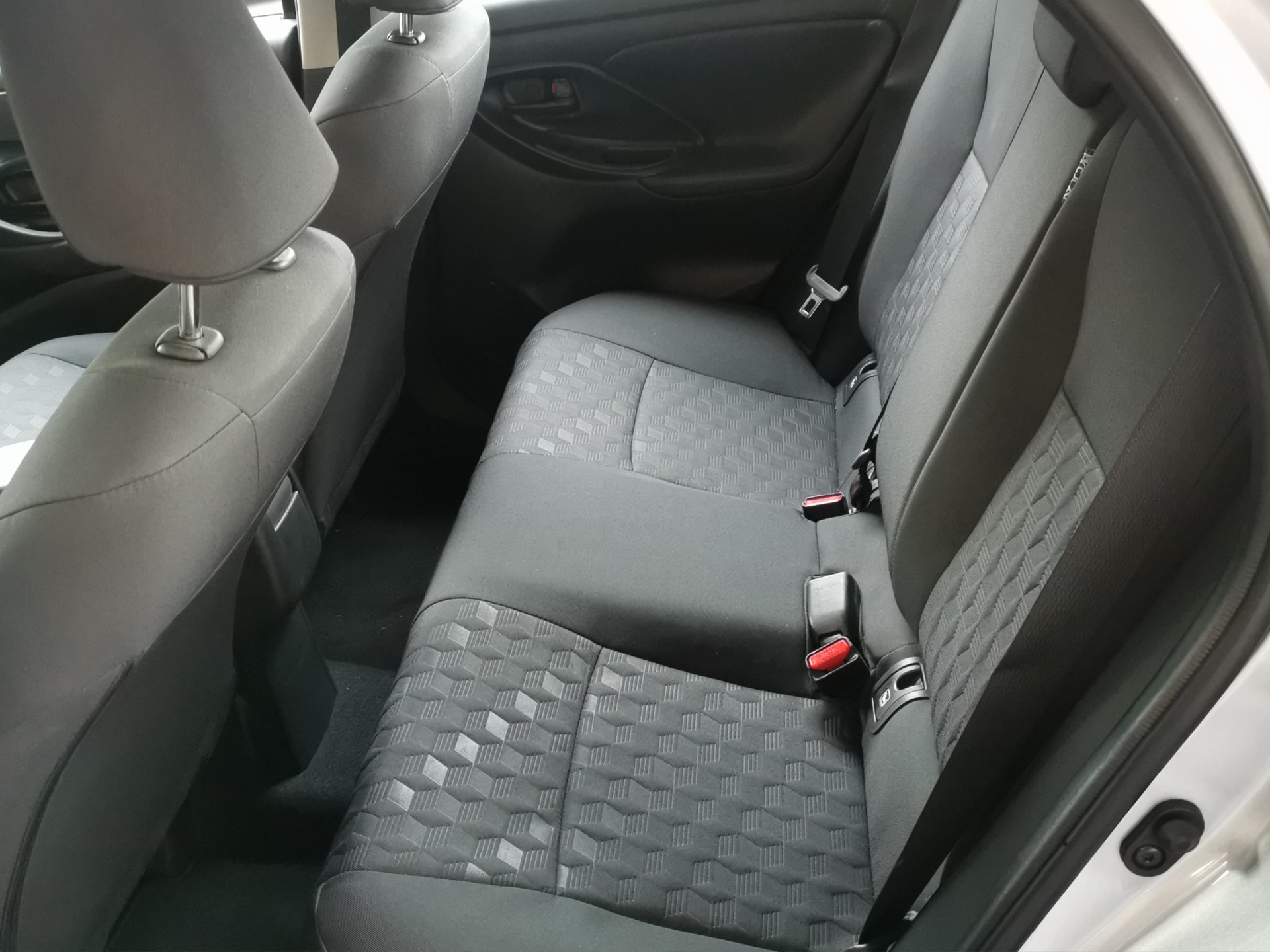MAZDA 2 Hybrid Centre-line-image-12