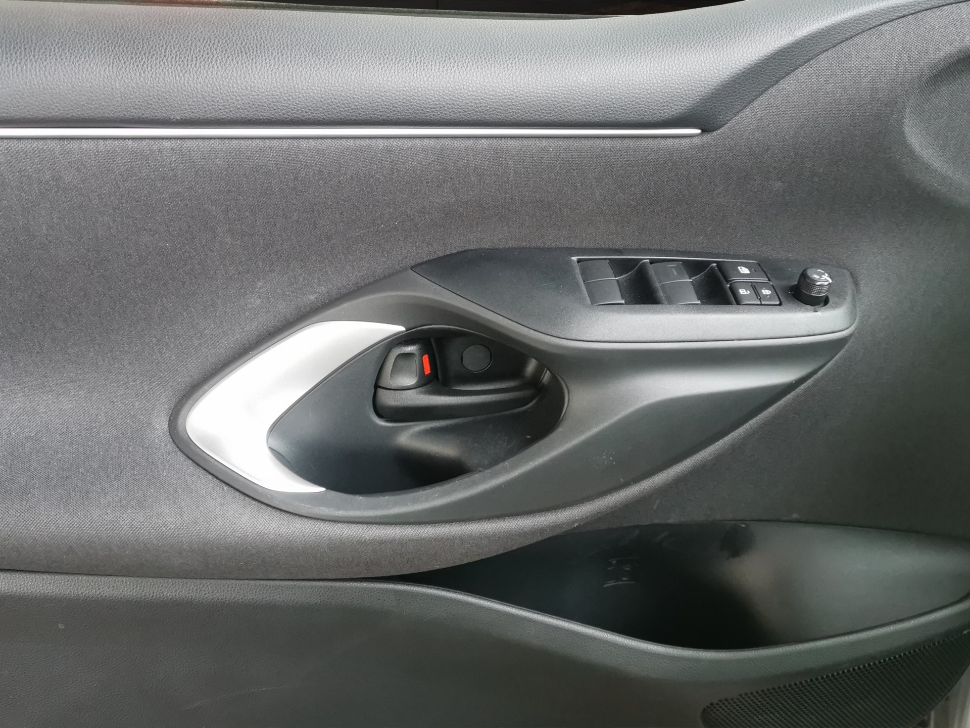 MAZDA 2 Hybrid Centre-line-image-11