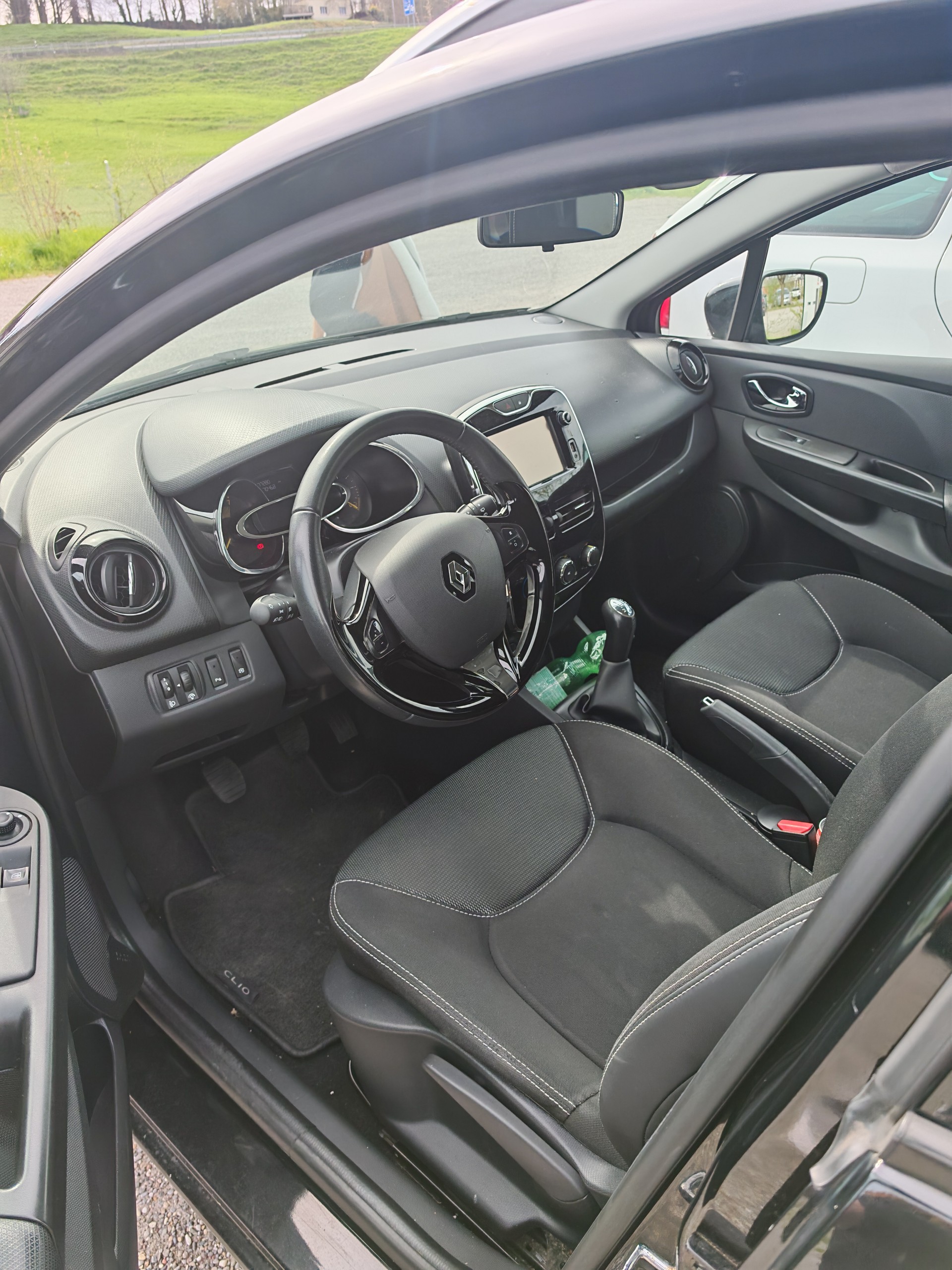 RENAULT 0.9 TCe Swiss Edition S/S-image-3