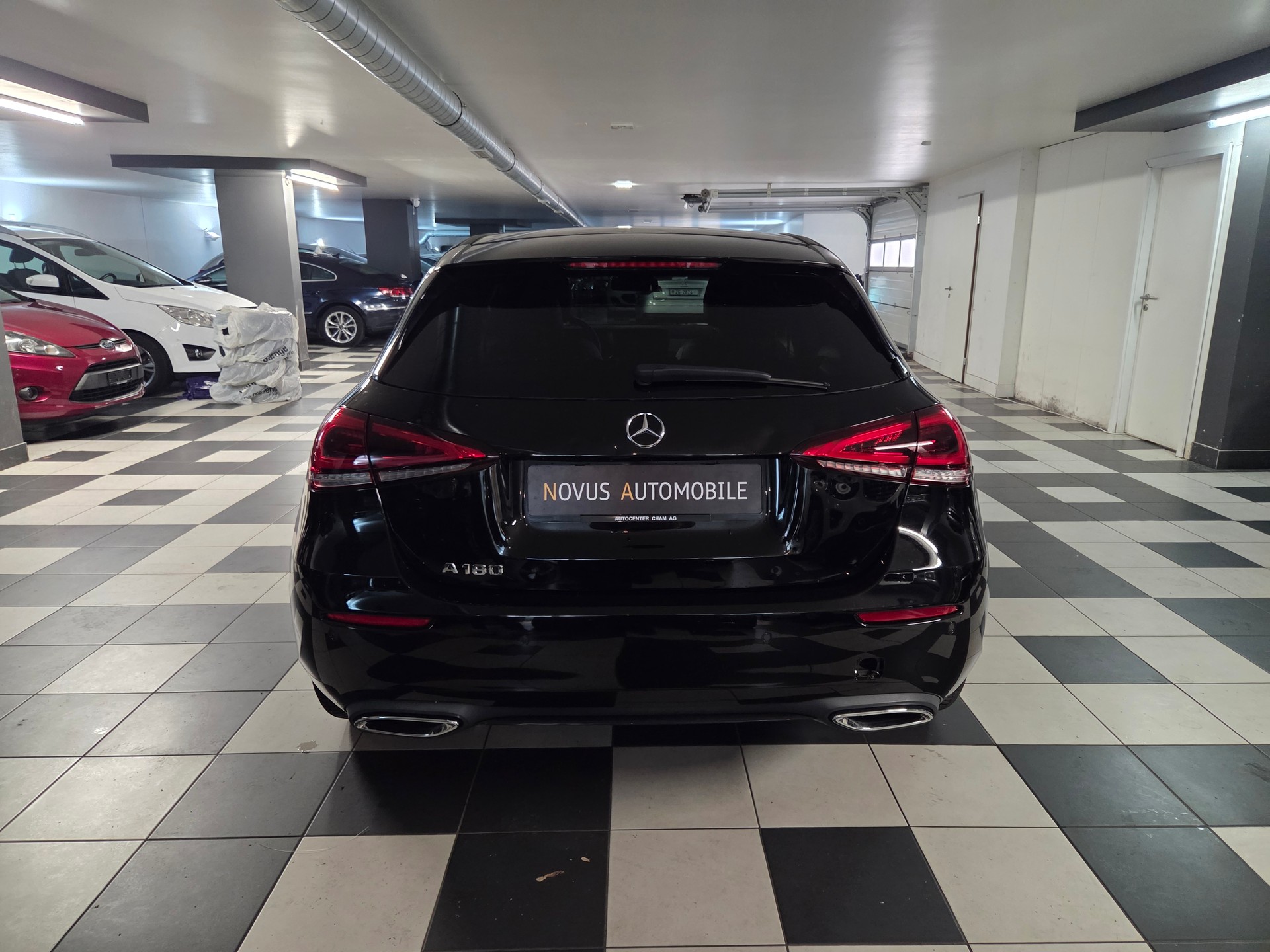 MERCEDES-BENZ A 180 AMG Line 7G-DCT-image-3