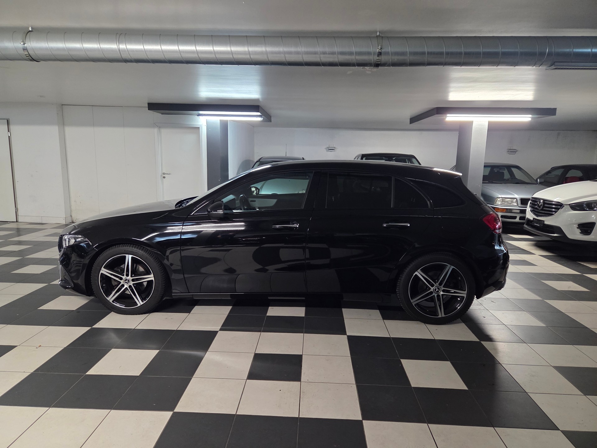MERCEDES-BENZ A 180 AMG Line 7G-DCT-image-1