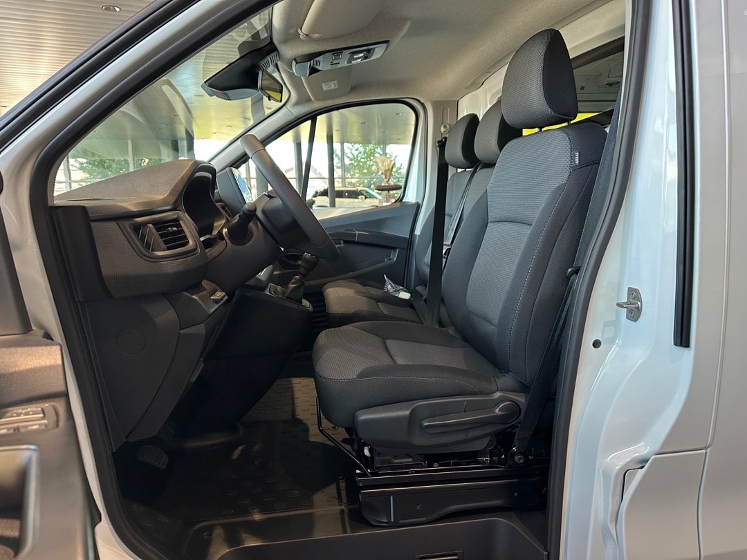 RENAULT Trafic 2.0 Blue dCi 130 Advance L1H1 EN-image-7