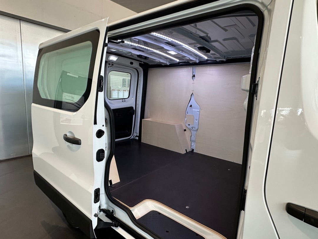 RENAULT Trafic 2.0 Blue dCi 130 Advance L1H1 EN-image-14