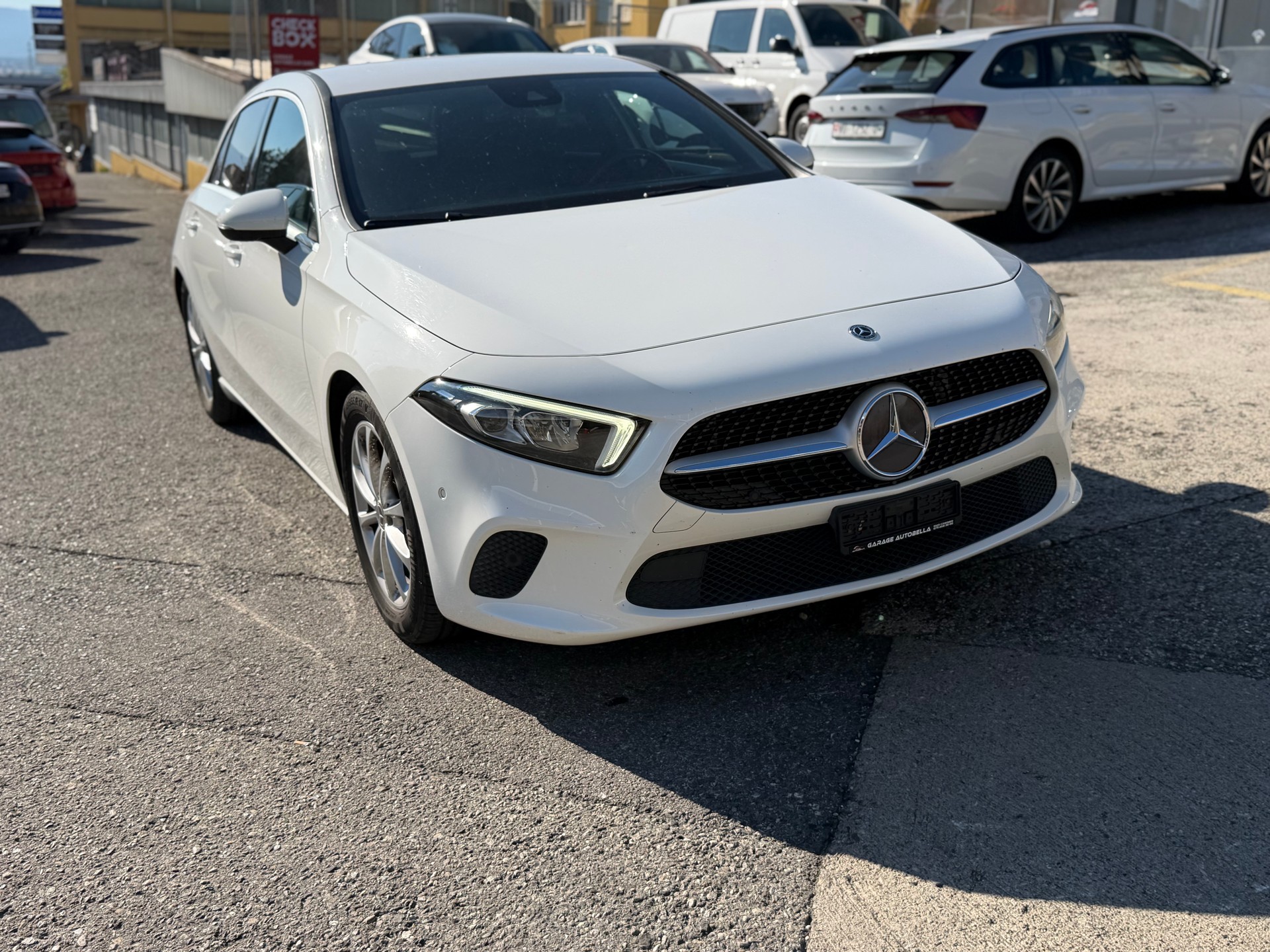 MERCEDES-BENZ A 180 d-image-0