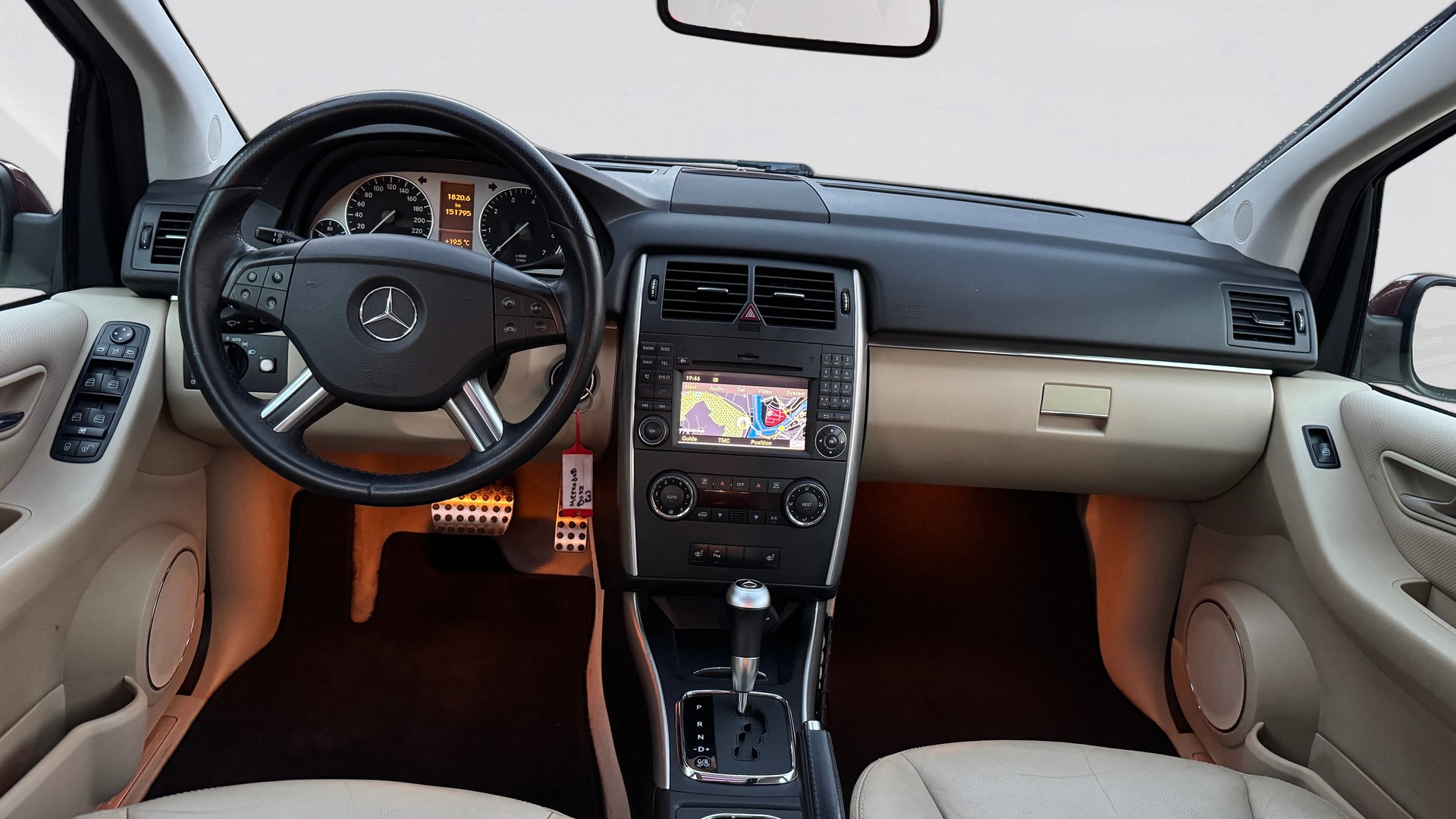 MERCEDES-BENZ B 180-image-19