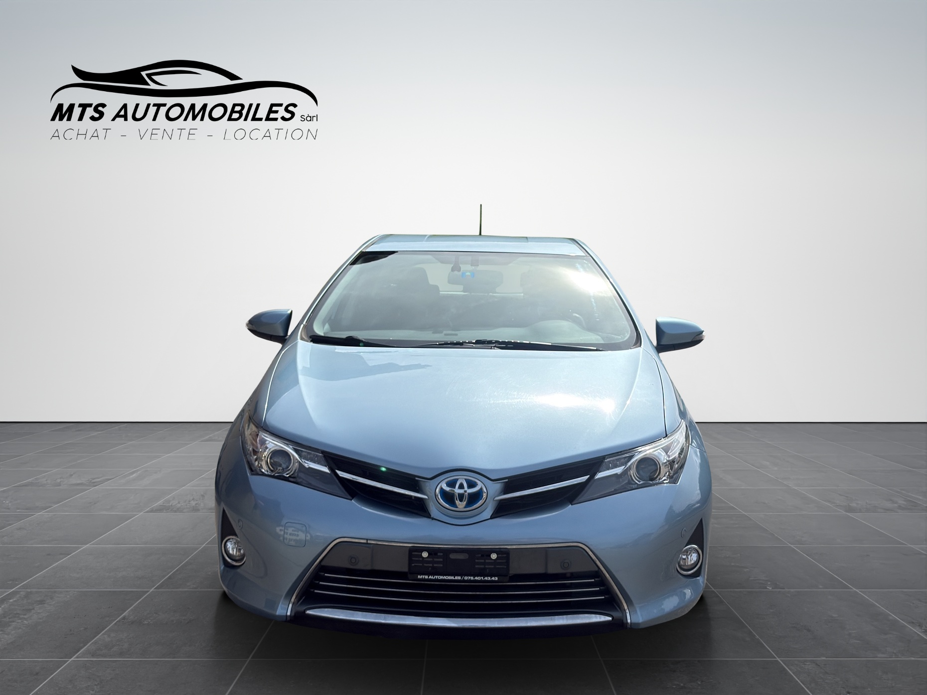 TOYOTA Auris 1.8 16V HSD-image-1