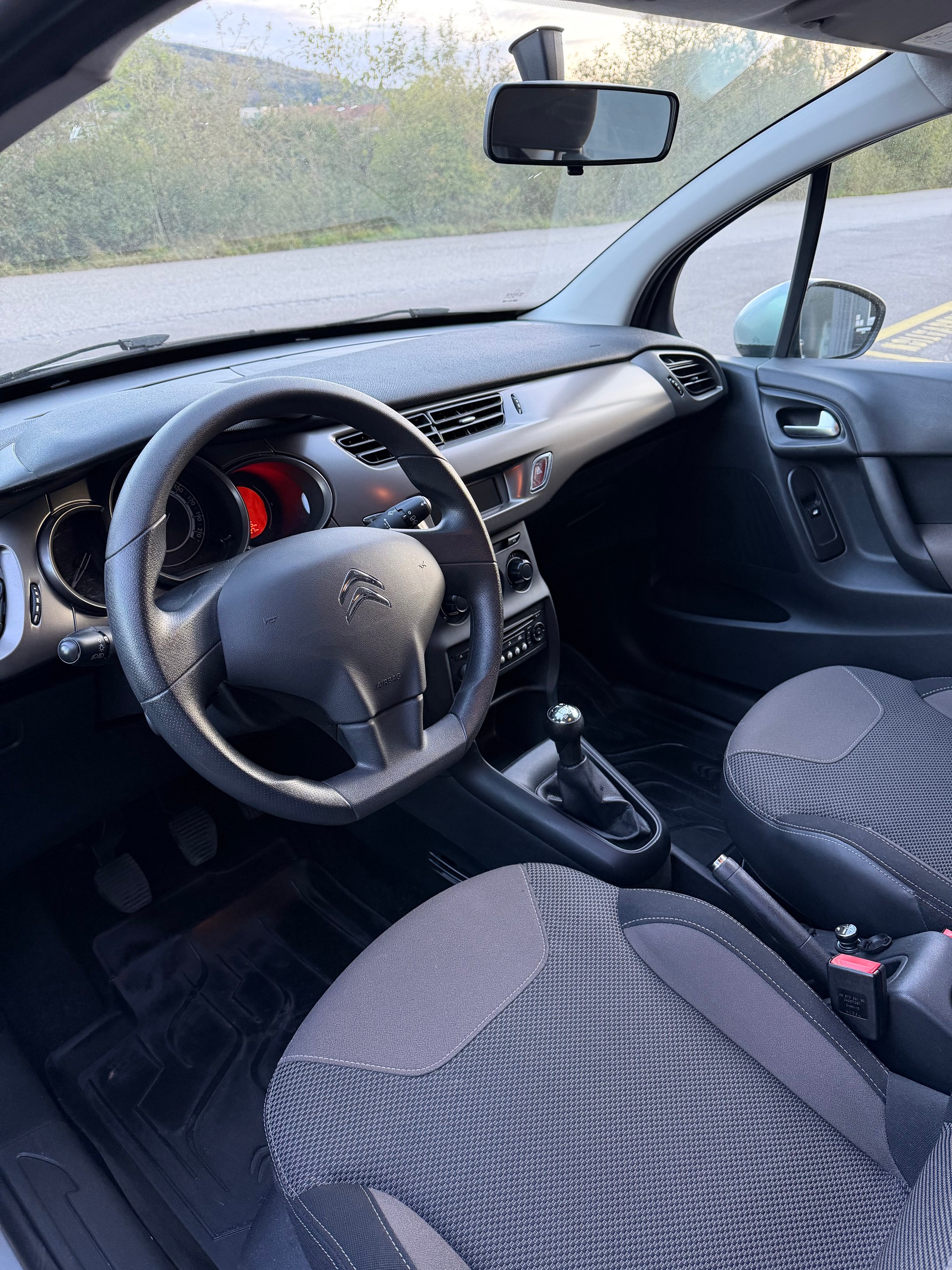 CITROEN C3 1.2i Sélection-image-11