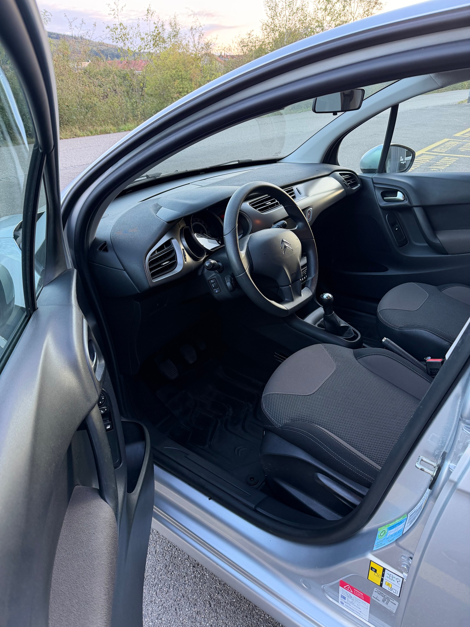 CITROEN C3 1.2i Sélection-image-10