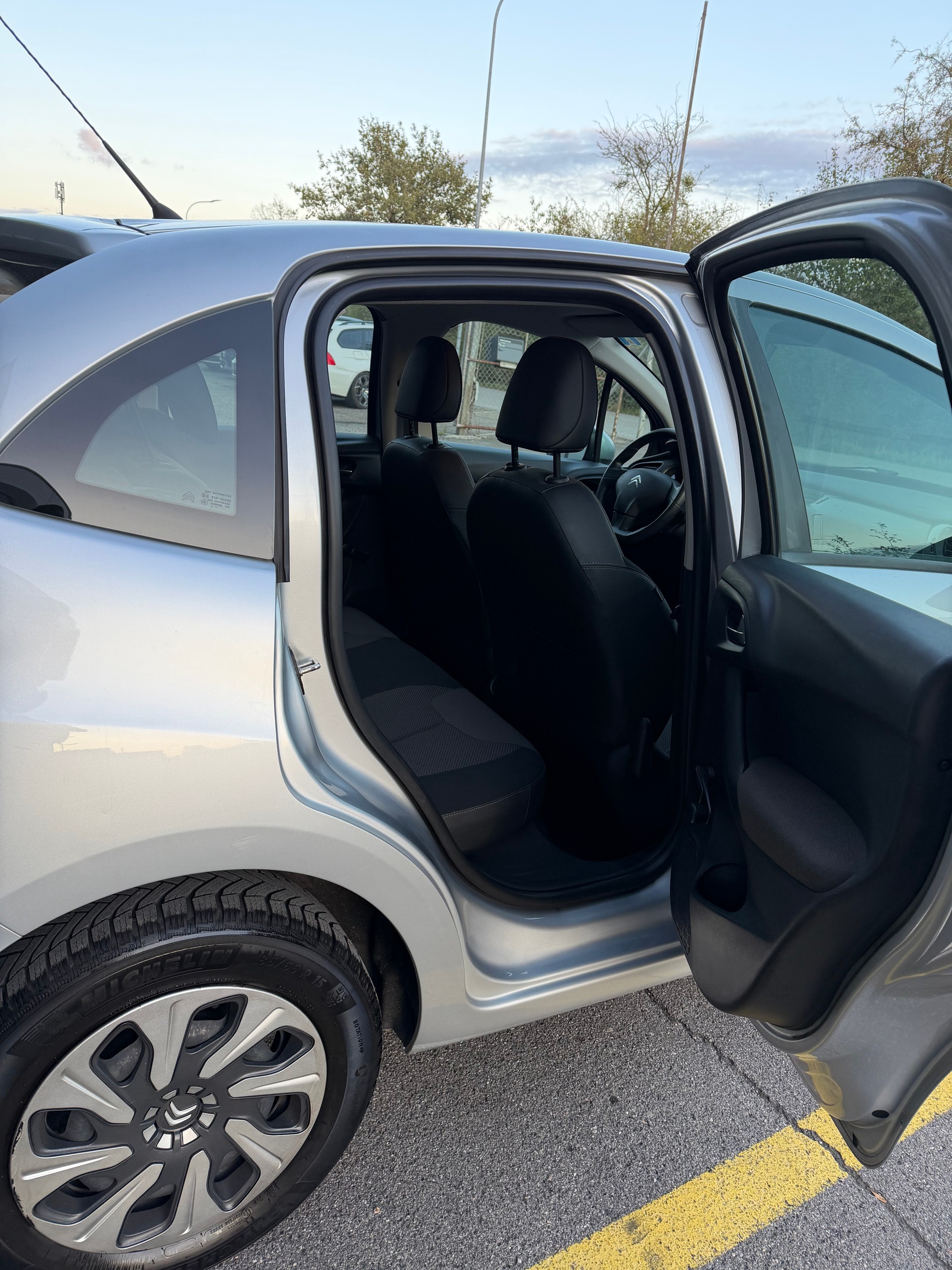 CITROEN C3 1.2i Sélection-image-9
