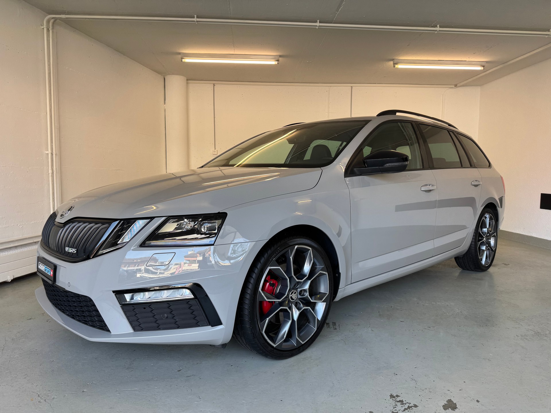 SKODA Octavia Combi 2.0 TDI RS 4x4 DSG-image-1