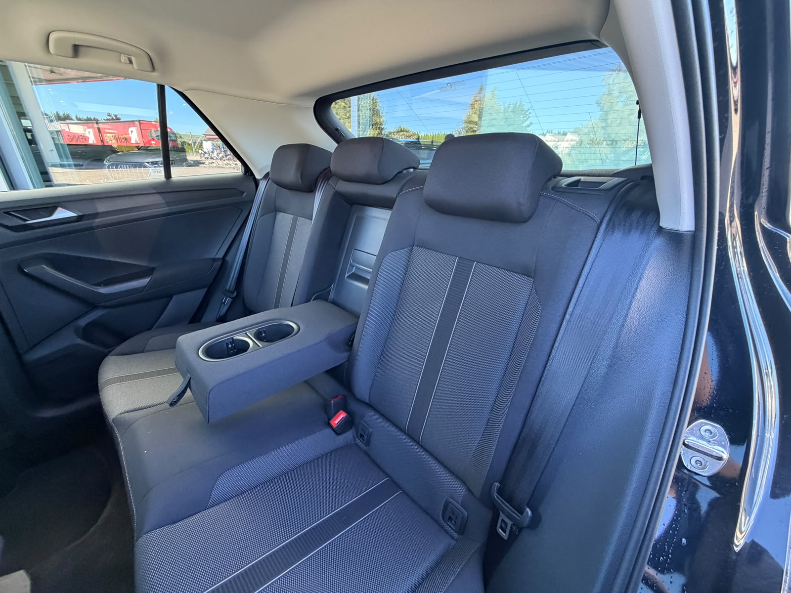 VW T-Roc 1.5 TSI EVO Life United DSG-image-23