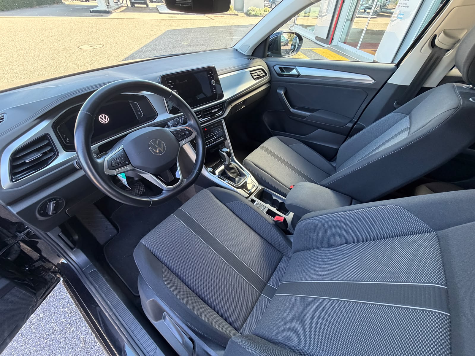 VW T-Roc 1.5 TSI EVO Life United DSG-image-10